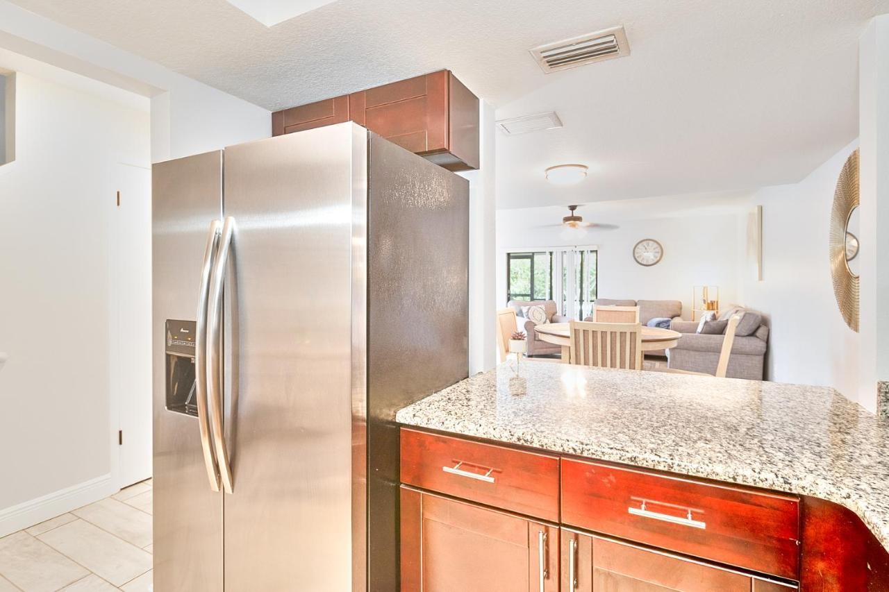 South Tampa Retreat Fenced Yard, Top Location! المظهر الخارجي الصورة